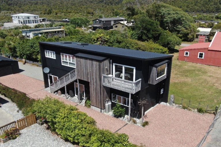 Photo of property in 11 The Strand, Okarito, Whataroa, 7886