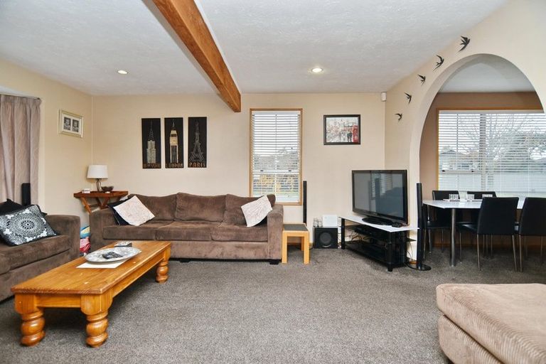 Photo of property in 50 Solomon Avenue, Redwood, Christchurch, 8051