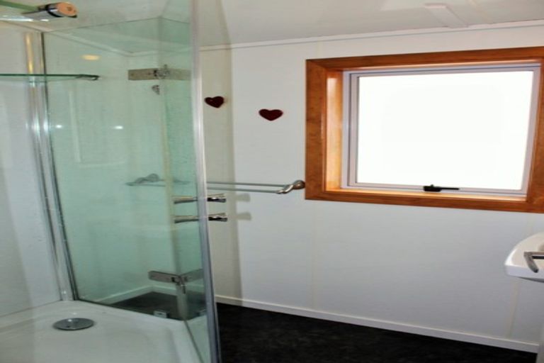 Photo of property in 15 Pompolona Street, Te Anau, 9600