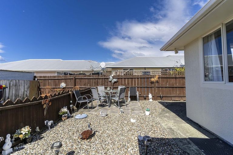 Photo of property in 4/217 Oxford Street, South Dunedin, Dunedin, 9012