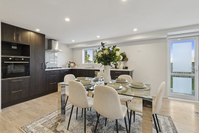 Photo of property in 68 Grove Road, Papakura, 2110