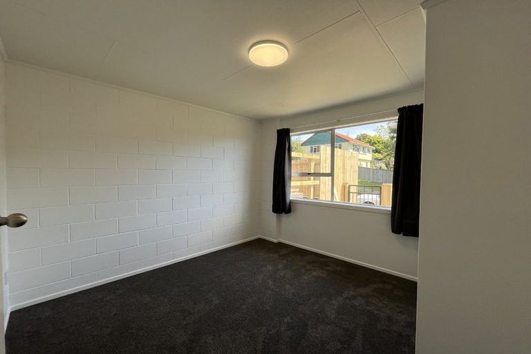 Photo of property in 1/89 Glenpark Avenue, Frankleigh Park, New Plymouth, 4310