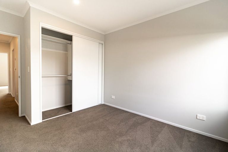 Photo of property in 35 Koura Drive, Red Beach, 0932