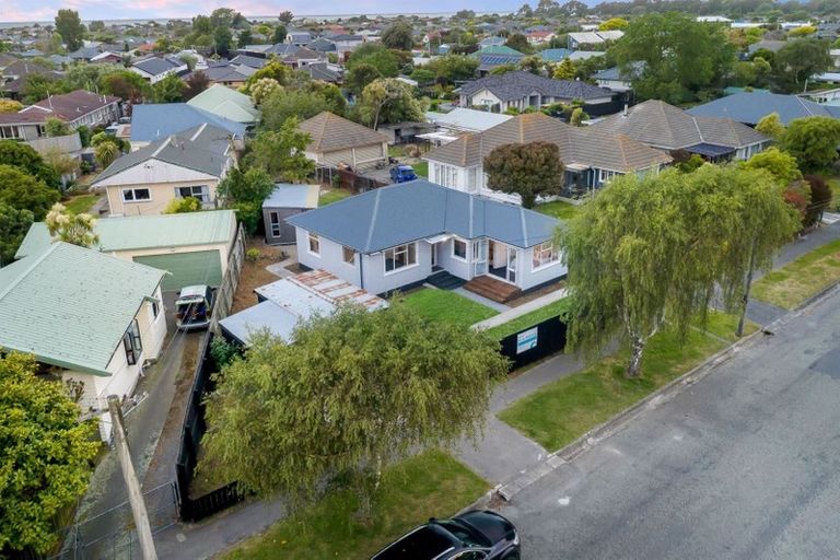 Photo of property in 21 Marriotts Road, North New Brighton, Christchurch, 8083