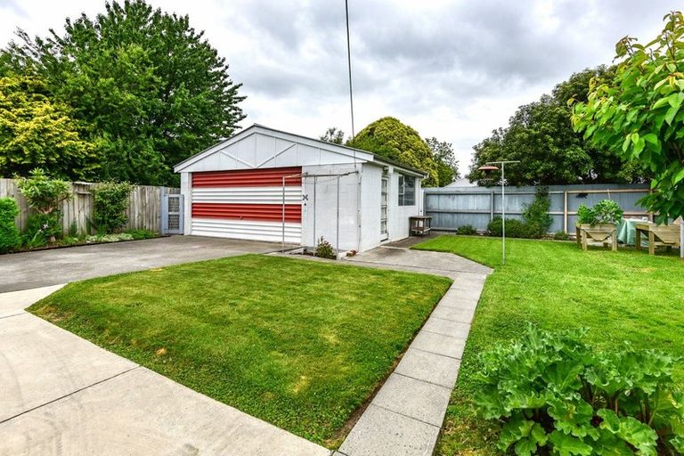 Photo of property in 6 Hillary Crescent, Upper Riccarton, Christchurch, 8041