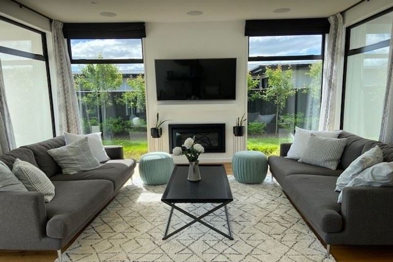 Photo of property in 6 Mersham Drive, Prebbleton, 7604