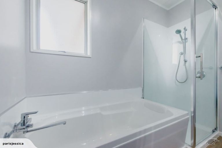 Photo of property in 71b Raumati Road, Raumati Beach, Paraparaumu, 5032