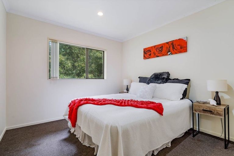 Photo of property in 37 Westglen Place, Ranui, Auckland, 0612