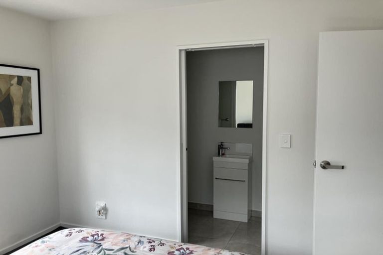 Photo of property in 15 Verlamio Lane, Edgeware, Christchurch, 8013