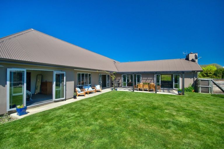 Photo of property in 11 Poolburn Court, Lake Hayes, Queenstown, 9304