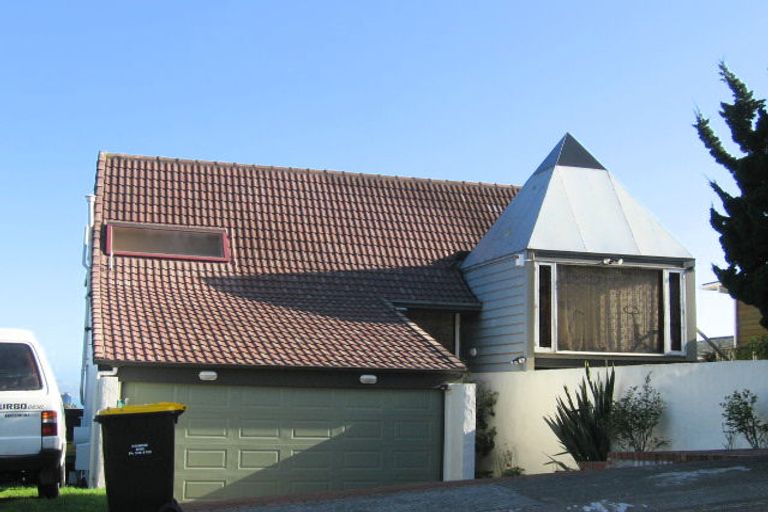 Photo of property in 5 Tregear Place, Camborne, Porirua, 5026