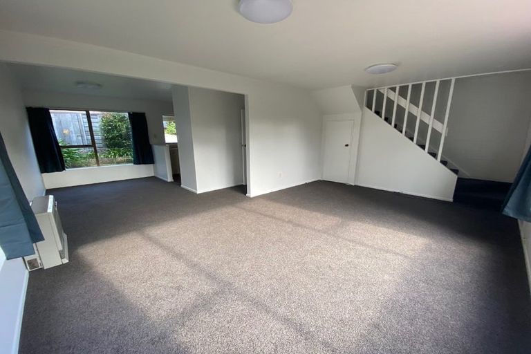 Photo of property in 64 Churton Drive, Churton Park, Wellington, 6037