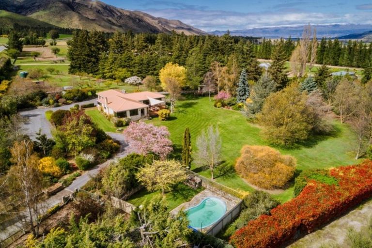 Photo of property in 480 Luggate-tarras Road, Luggate, Cromwell, 9383