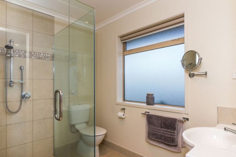 Photo of property in 8 Vaucluse Drive, Nukuhau, Taupo, 3330