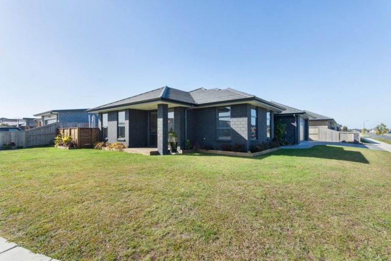 Photo of property in 23 Piata Street, Papamoa Beach, Papamoa, 3118