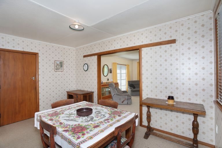 Photo of property in 212 Botanical Road, Takaro, Palmerston North, 4412