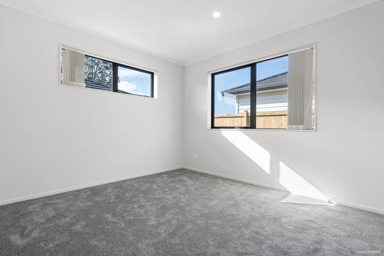 Photo of property in 13 Koroheke Road, Takanini, 2110