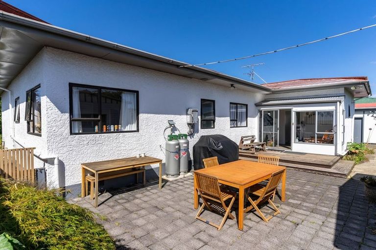Photo of property in 114 Argyle Street, Mosgiel, 9024