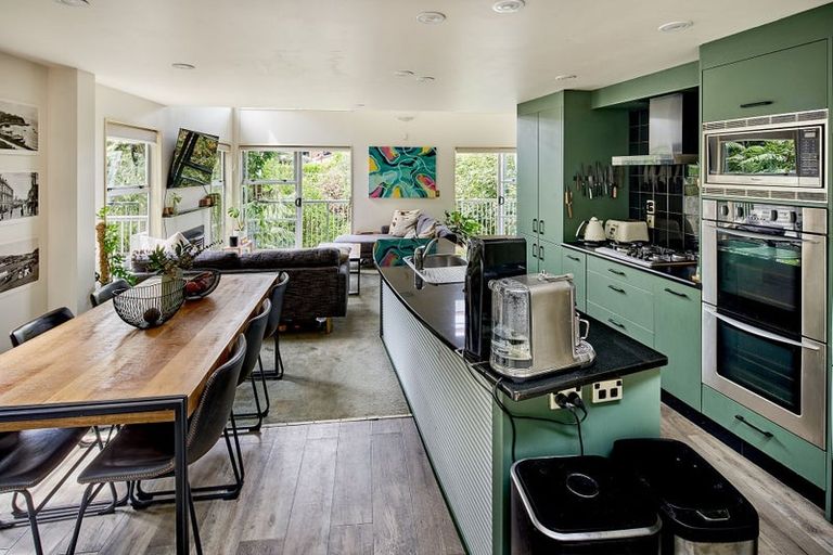 Photo of property in 67 Waikowhai Street, Ngaio, Wellington, 6035