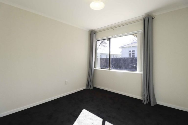 Photo of property in 9 Rolleston Street, Hokowhitu, Palmerston North, 4410