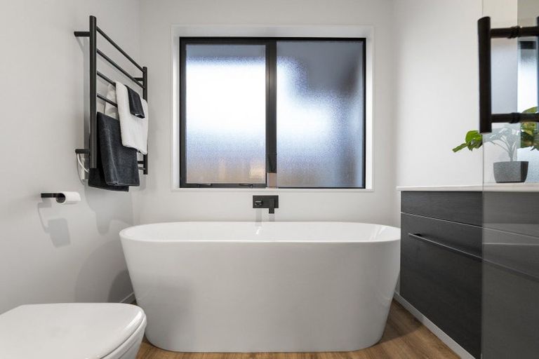 Photo of property in 464a Bower Avenue, Parklands, Christchurch, 8083