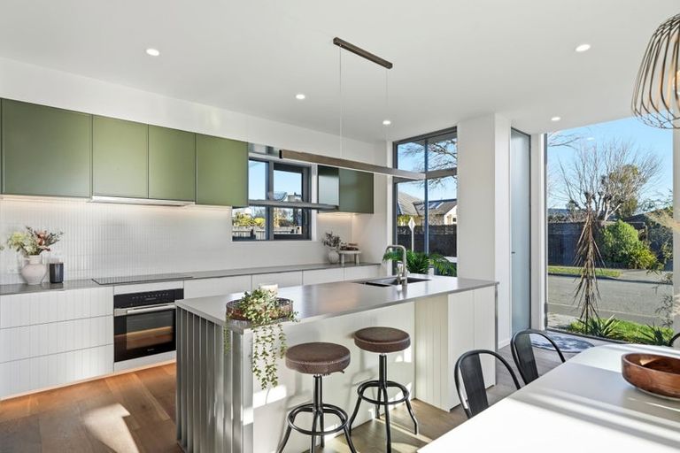 Photo of property in 1/42 Browns Road, St Albans, Christchurch, 8014