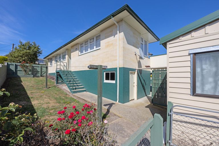 Photo of property in 1 Blyth Street, Holmes Hill, Oamaru, 9401