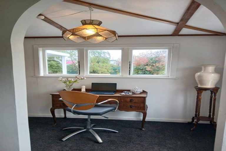 Photo of property in 165 Cambridge Street, Levin, 5510