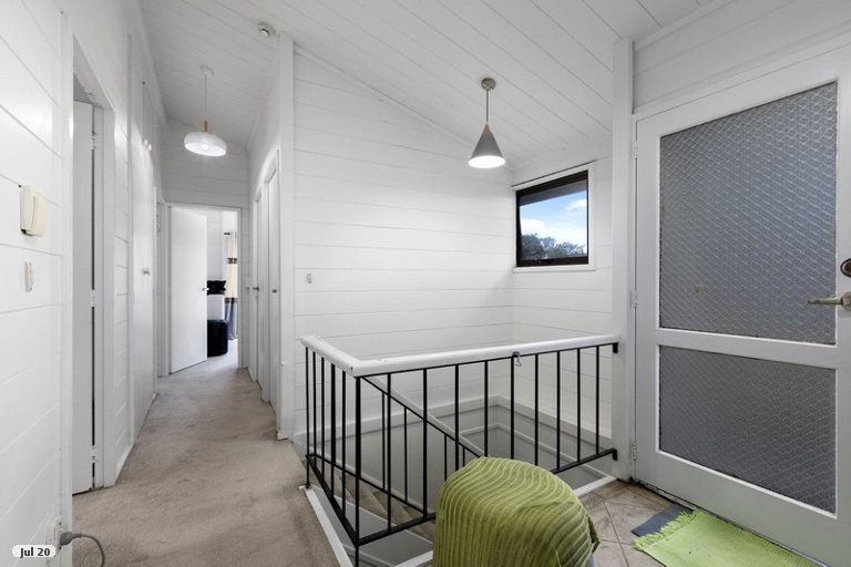 Photo of property in 43 Sartors Avenue, Northcross, Auckland, 0630