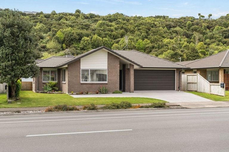 Photo of property in 265 Lakes Boulevard, Pyes Pa, Tauranga, 3112