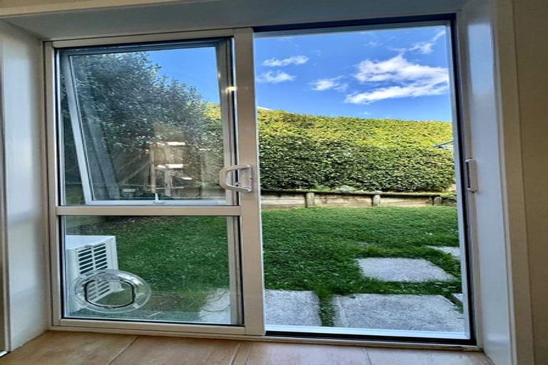 Photo of property in 1/3 Manutara Avenue, Forrest Hill, Auckland, 0620