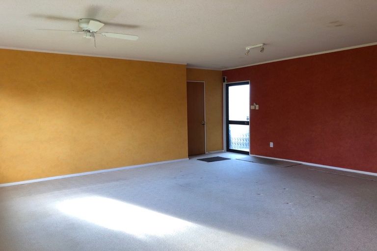Photo of property in 9/116 Titirangi Road, New Lynn, Auckland, 0600