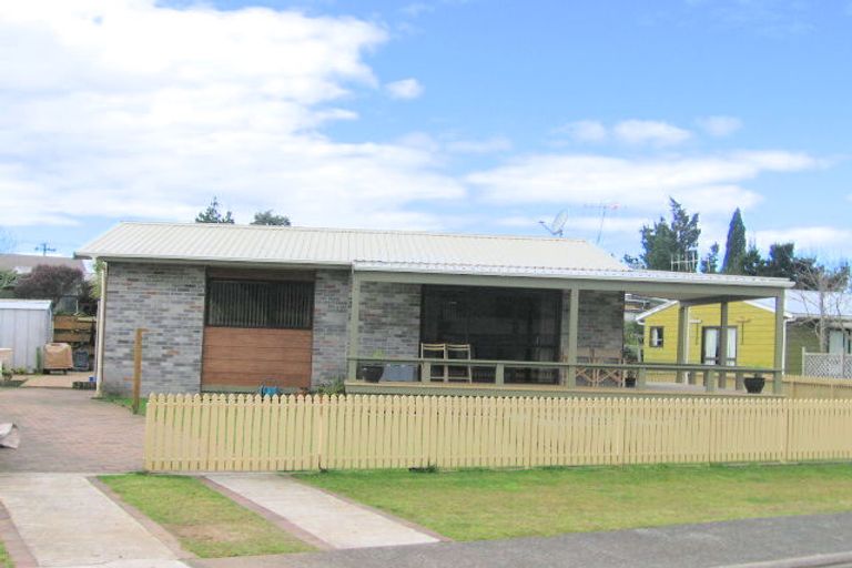 Photo of property in 132a Avalon Place, Whangamata, 3620