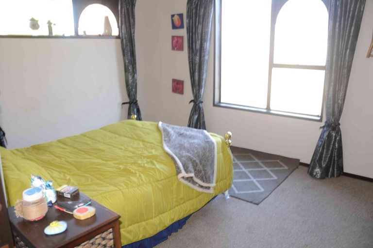 Photo of property in 12 Mchaffies Place, Wainoni, Christchurch, 8061