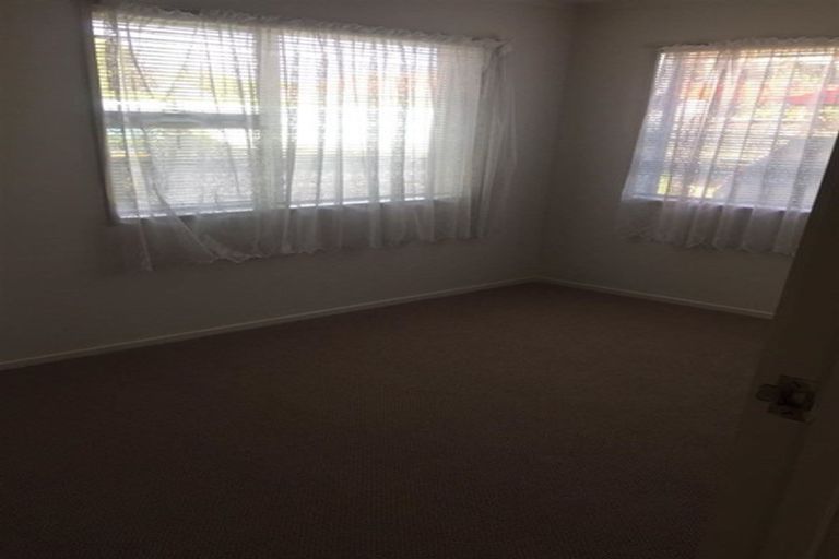 Photo of property in 2/17a Omana Road, Papatoetoe, Auckland, 2025