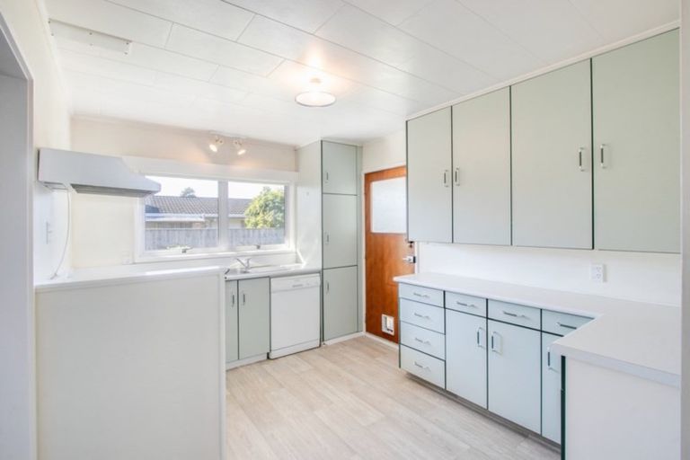 Photo of property in 11 Trigg Crescent, Taradale, Napier, 4112