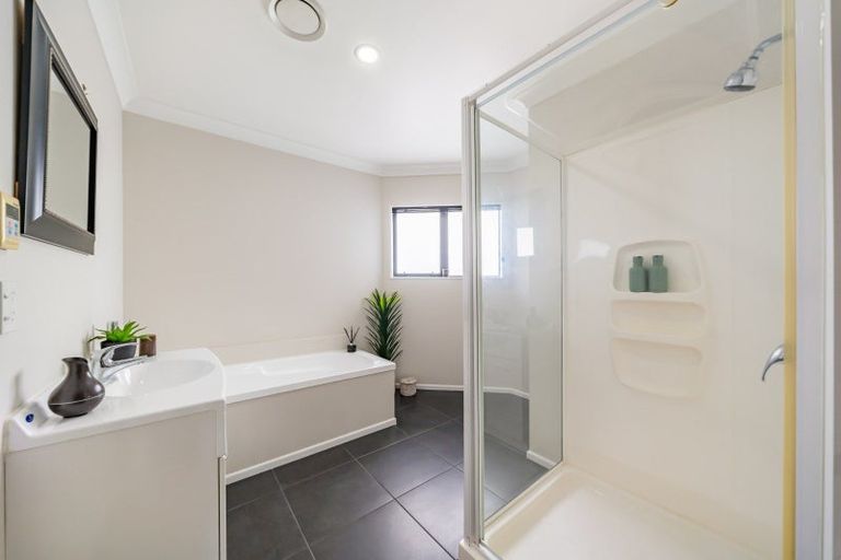 Photo of property in 28 Tararua Street, Trentham, Upper Hutt, 5018