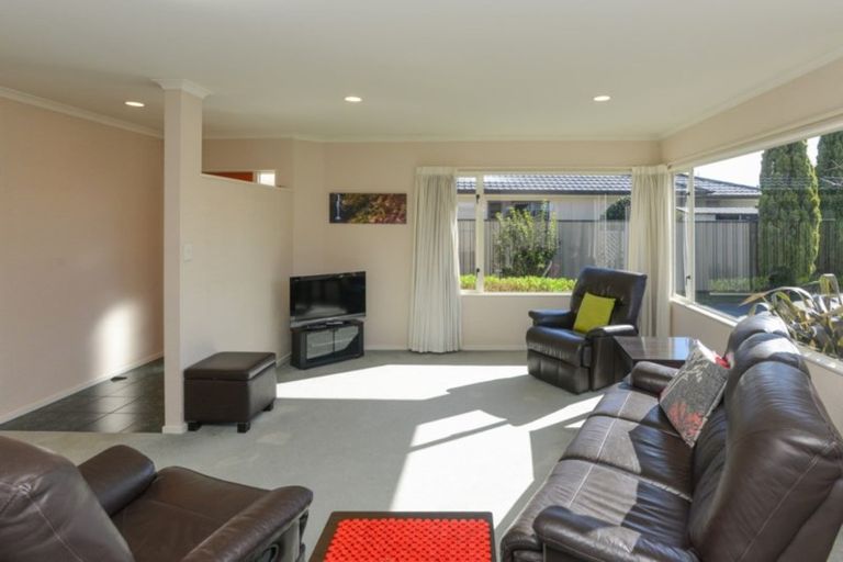 Photo of property in 6 Newbury Place, Taradale, Napier, 4112
