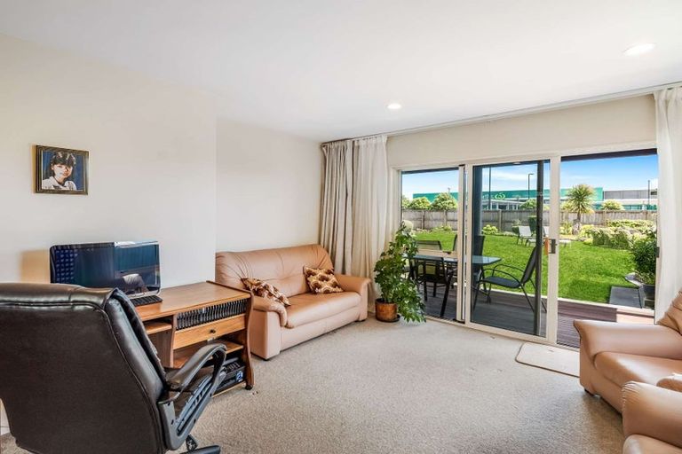 Photo of property in 761 Main North Road, Belfast, Christchurch, 8051