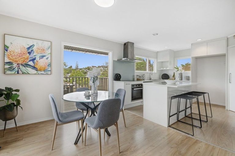 Photo of property in 3/22 Hogans Road, Glenfield, Auckland, 0629