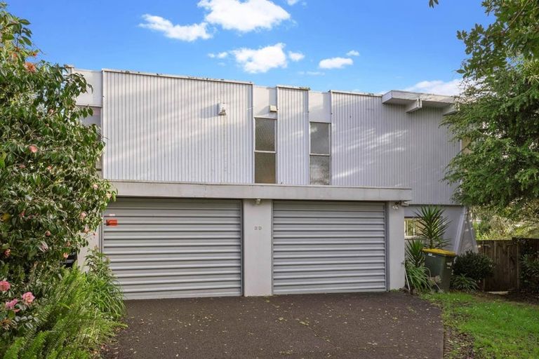 Photo of property in 28 Mayall Avenue, Beach Haven, Auckland, 0626