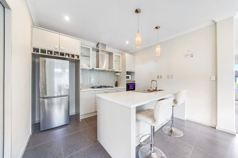 Photo of property in 75 Castellina Drive, Karaka, Papakura, 2113