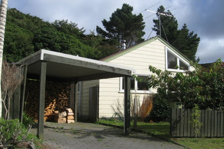 Photo of property in 6 Fitzgerald Place, Karori, Wellington, 6012