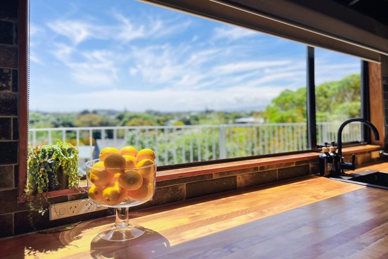 Photo of property in 40 Hicks Crescent, Waikanae Beach, Waikanae, 5036