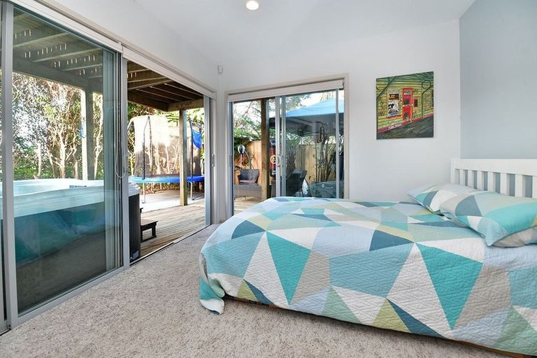 Photo of property in 52a Everard Avenue, Army Bay, Whangaparaoa, 0930