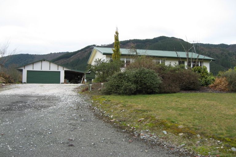 Photo of property in 7 George Street, Murchison, 7007