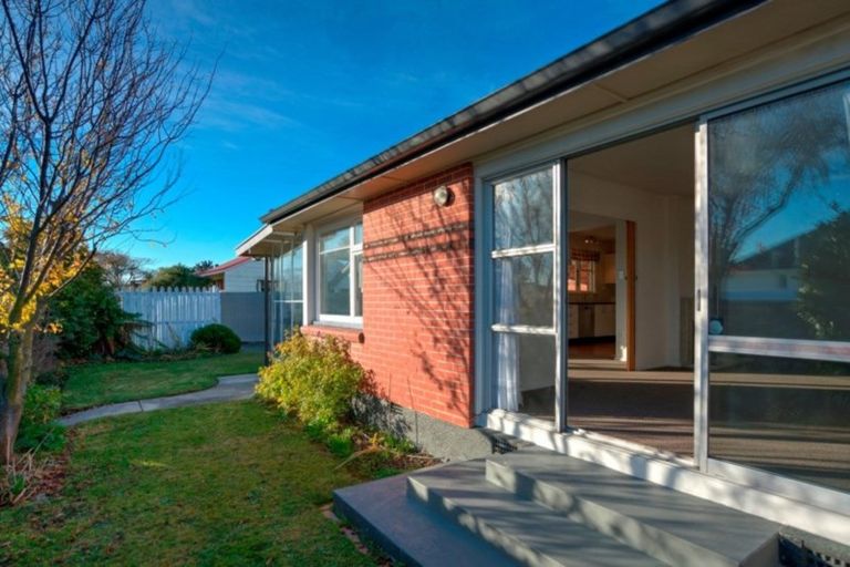Photo of property in 27 Ravenna Street, Avonhead, Christchurch, 8042