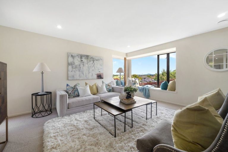 Photo of property in 5/7 Eske Place, Highland Park, Auckland, 2010