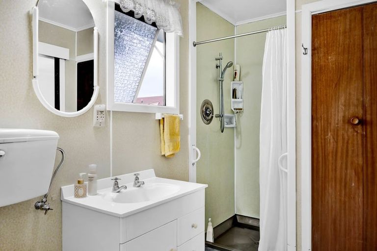 Photo of property in 7 Murray Avenue, Hawera, 4610