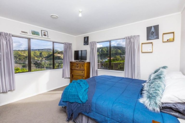 Photo of property in 30 Castle Crescent, Stokes Valley, Lower Hutt, 5019